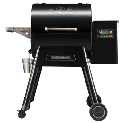 Traeger Grills Ironwood 650 Electric Wood Pellet Grill and Smoker, Black, 650 Square Inches Cook Area, 500 Degree Max Temperature, Meat Probe, 6 in 1 BBQ Grill with WiFi and app...